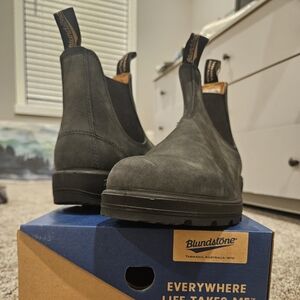 Blundstone 587 Rustic Black Chelsea Boot Women's 11